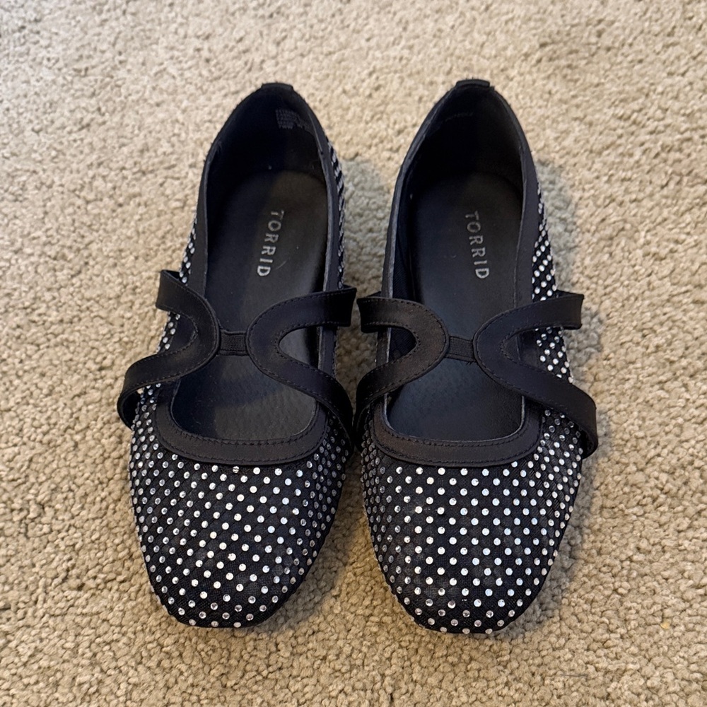 torrid Black Polka Dot Crisscross Mary Jane Flats size 7 worn once other new